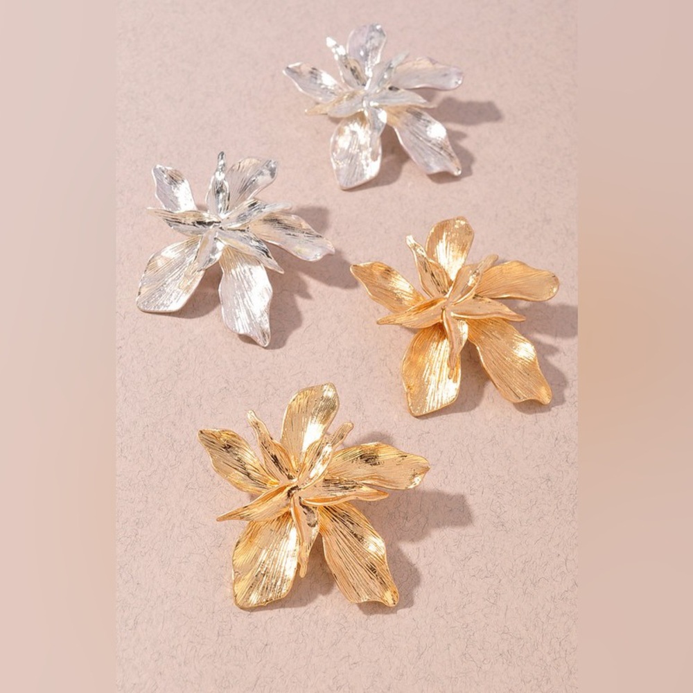 3J. Textured Flower Metal Earrings
